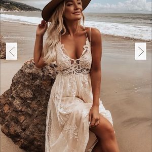 Magnolia Boutique scalloped vanilla lace maxi dress